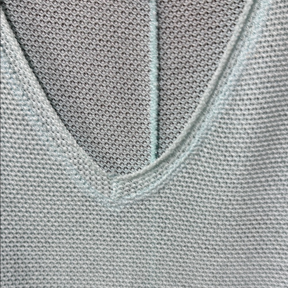 Allison Joy EVEREVE Light Blue V-Neck Top sz Large - Picture 3 of 5